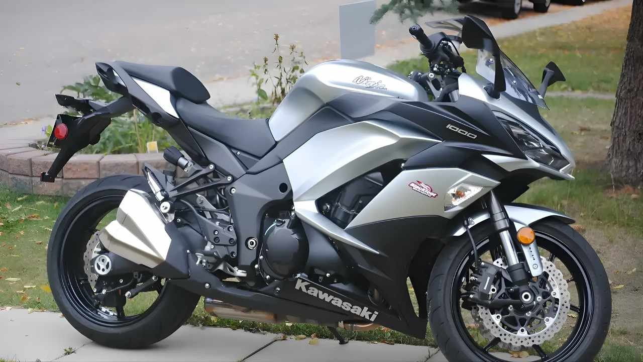Kawasaki Ninja 1000SX 2026 Debuts 1,043cc Engine, Advanced TFT Display, Cruise Control, Price Starts at ₹9.20 Lakh